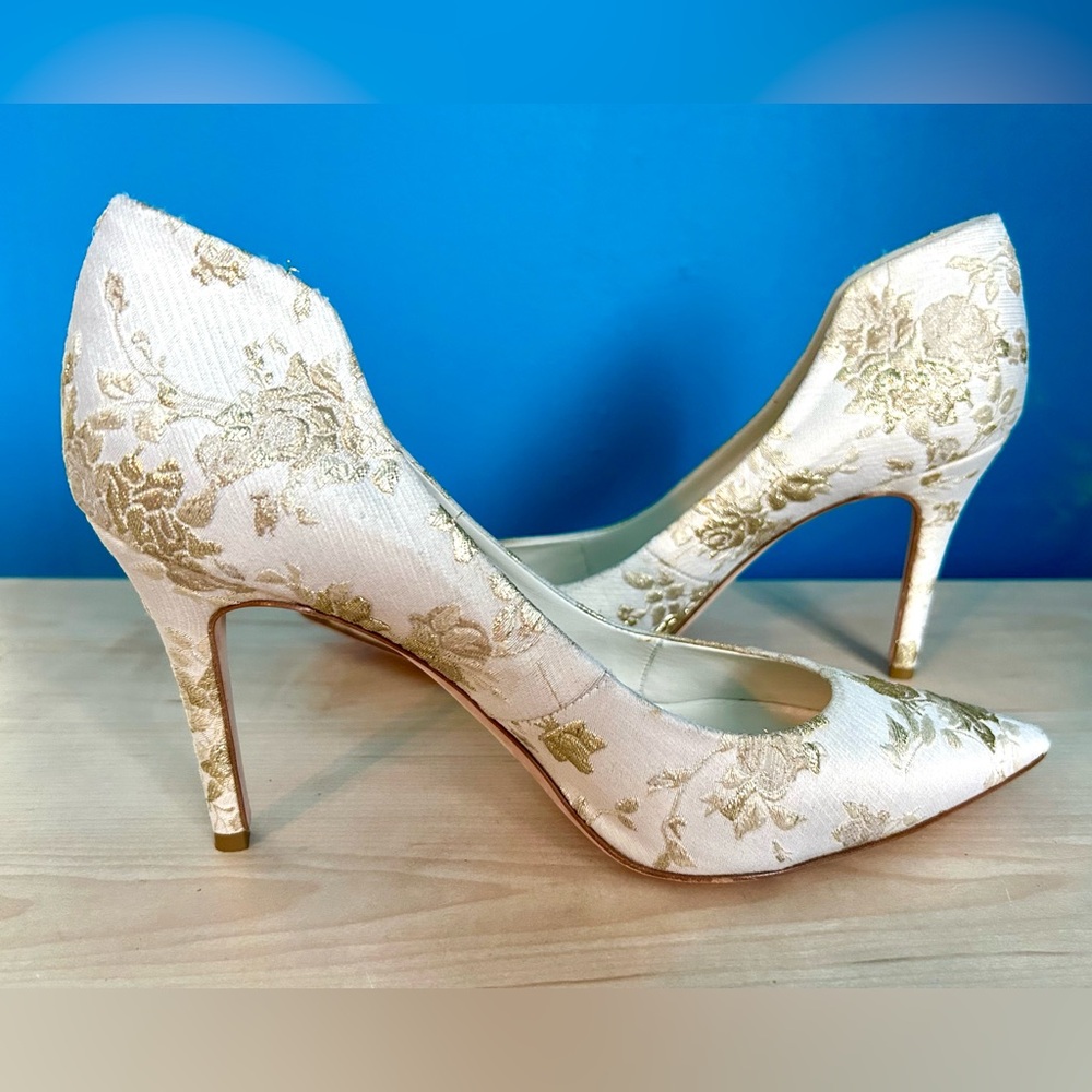 Something Bleu Stella Pump in Ivory Romance Brocade, US Size 11 - Picture 3 of 8